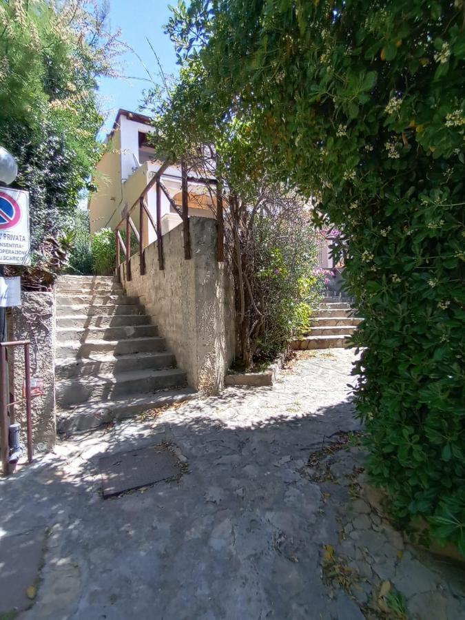 Domomea - La Casa Di Anna Marongiu Exterior foto